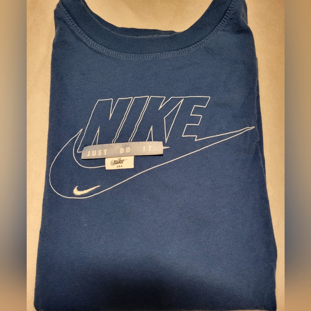 Bundle Of 2 Nike Kids Blue and Gray T-Shirts - Picture 3 of 7